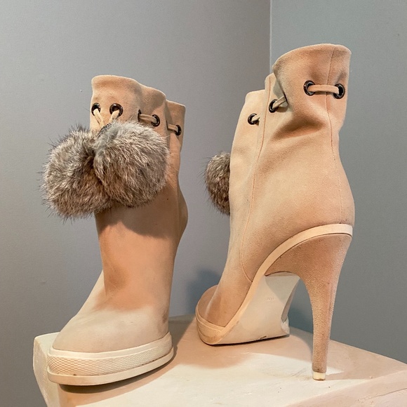 BCBGMaxAzria Shoes - BCBGMAXAZRIA, Natural Suede Boot, Size 9